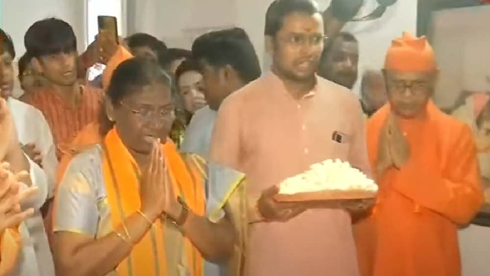 কলকাতায় বিবেকানন্দের বাড়িতে রাষ্ট্রপতি পদপ্রার্থী দ্রৌপদী, সঙ্গী সুকান্ত-শুভেন্দু