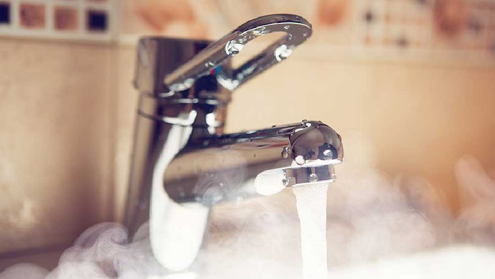  বাড়িতে জল গরম করার জন্য প্রকারান্তরে জীবাশ্ম-জ্বালানি পড়ানো হয়। এ ক্ষেত্রে কিন্তু তেমনটা হবে না।