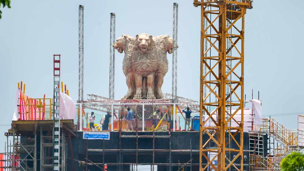 প্রথমে কম্পিউটারে ‘গ্রাফিক স্কেচ’ তৈরি হয়। তার উপর ভিত্তি করে তৈরি হয়েছিল একটি মাটির মডেল। পরের ধাপে সেটি যায় কর্তৃপক্ষের অনুমোদনের জন্য। সবুজ সংকেত পেতেই এফপিআর মডেল তৈরি হয়।