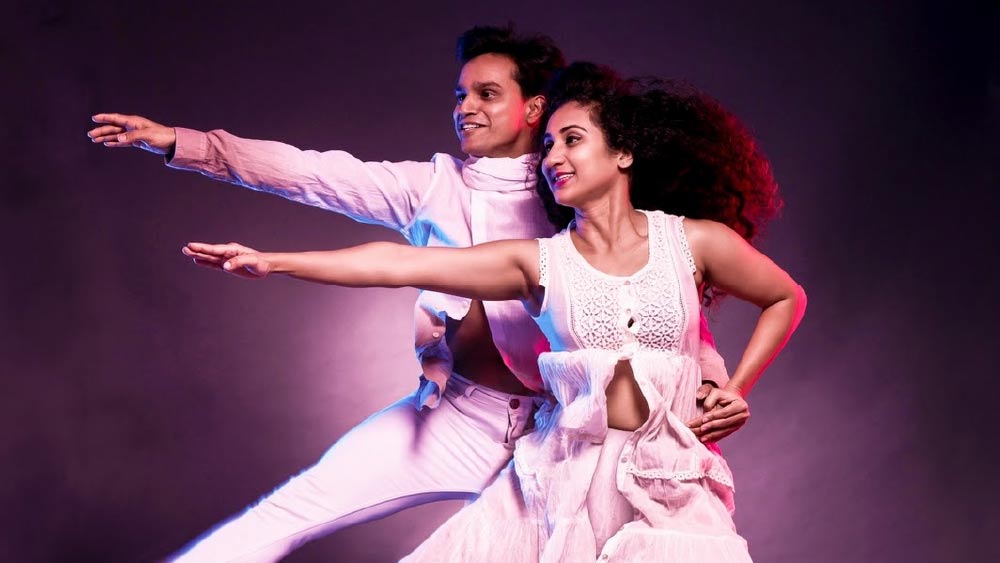 বর্তমানে রশ্মি তাঁর বর্তমান জীবনসঙ্গী রবির সঙ্গে নাচের ভিডিয়ো বিভিন্ন নেটমাধ্যমে পোস্ট করেন। রবিও এক জন নৃত্যশিল্পী। বিখ্যাত নৃত্যশিল্পী টেরেন্স লুইসের প্রশিক্ষণ কেন্দ্রে একে অপরের সঙ্গে পরিচয় হয়।