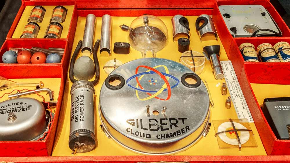 Toy Gilbert U238 Atomic energy lab kit was World’s most dangerous