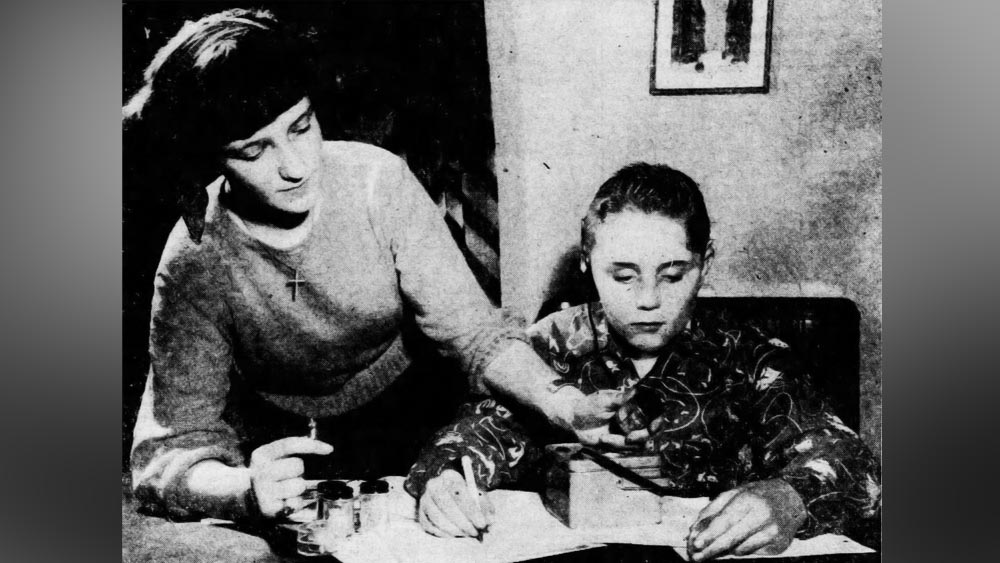 তবে বিশেষজ্ঞেরা পরে এই খেলনা থেকে সম্ভাব্য তেজস্ক্রিয় বিকিরণ সম্পর্কে‌ সাবধান করেন।