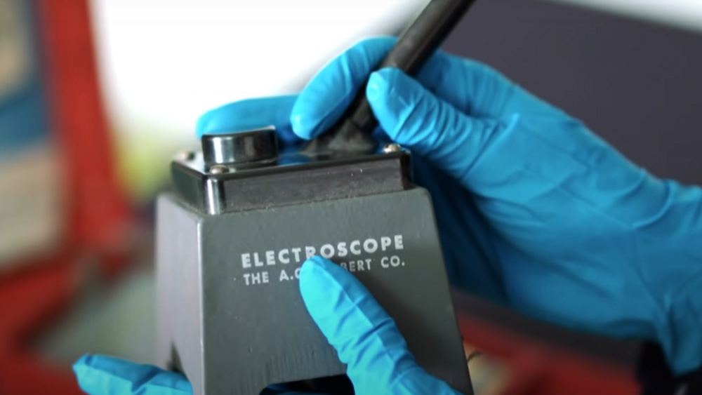 সেই সময়ে এই খেলনার দাম ছিল ৫০ ডলার, যার বর্তমান বাজারমূল্য প্রায় ৫২০ ডলার অর্থাৎ ভারতীয় মুদ্রায় প্রায় ৪৩ হাজার টাকা। মূলত ধনী পরিবারের বাচ্চারাই এই খেলনা ব্যবহারের সুযোগ পেয়েছিল। এর পর চাহিদা কমে যায় এই বিপজ্জনক খেলনার।