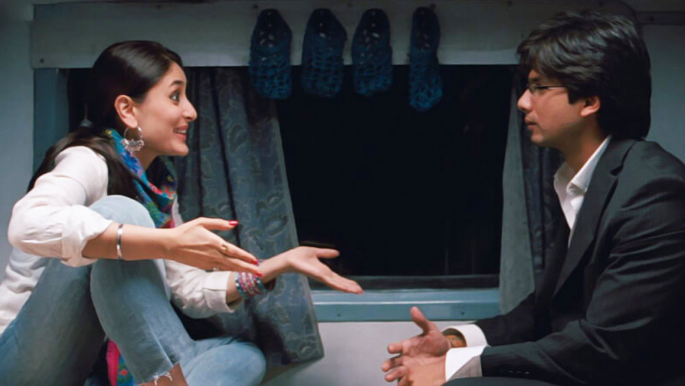 এই পোর্টালের মাধ্যমে অনলাইনে আবেদন জমা করা হয়। কিন্তু এর আগে রেলস্টেশনে শ্যুট করার অনুমতি নিতে গেলে ১৭ জন আঞ্চলিক মুখ্য জনসংযোগ আধিকারিকের কাছে আবেদন জানাতে হত।