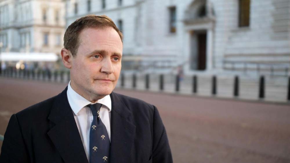 টম টুগেনধাট রয়েছেন ইংল্যান্ডের প্রধানমন্ত্রী হওয়ার দৌড়ে। প্রাক্তন এই সেনা ছিলেন আফগানিস্তান এবং ইরাকের যুদ্ধে।