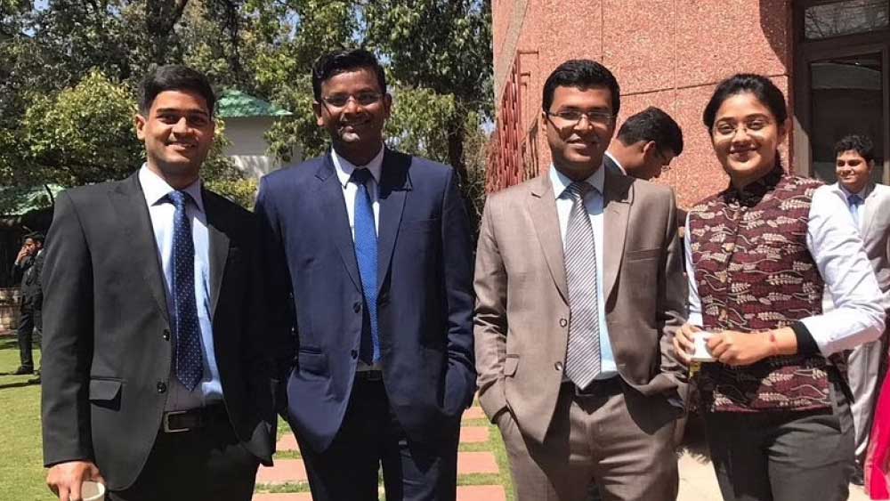 বর্তমানে গুজরাতের আমদাবাদের বিরামগাম জেলায় সহকারী জেলাশাসক হিসাবে কর্মরত।