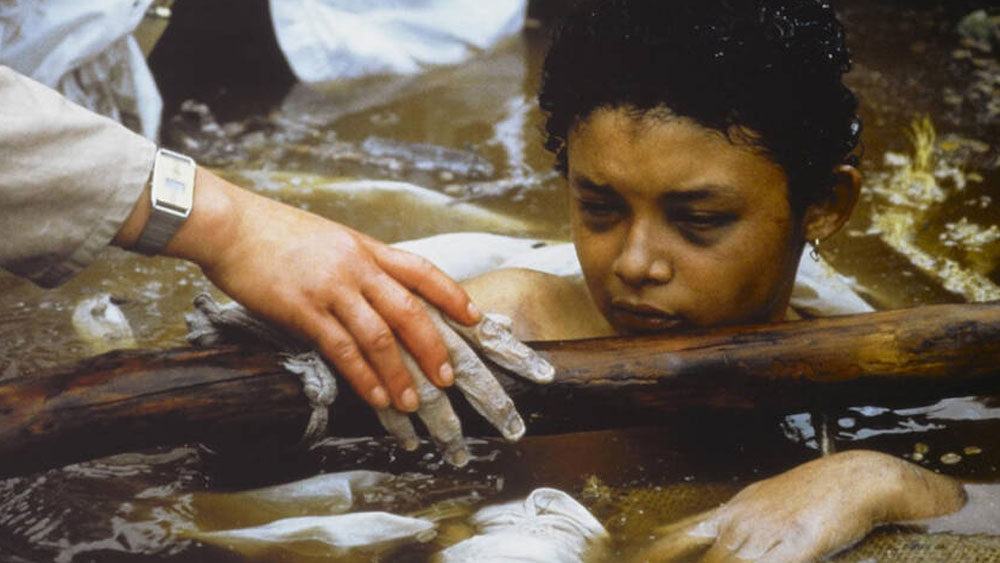 ঘটনার কয়েক ঘন্টা পরে উদ্ধারকারী এবং স্বেচ্ছাসেবকেরা ঘটনাস্থলে পৌঁছে ওমায়রাদের বাড়ির ধ্বংসস্তূপ সরিয়ে যা দেখে, তা দেখে তারাও মর্মাহত হয়ে পড়ে।