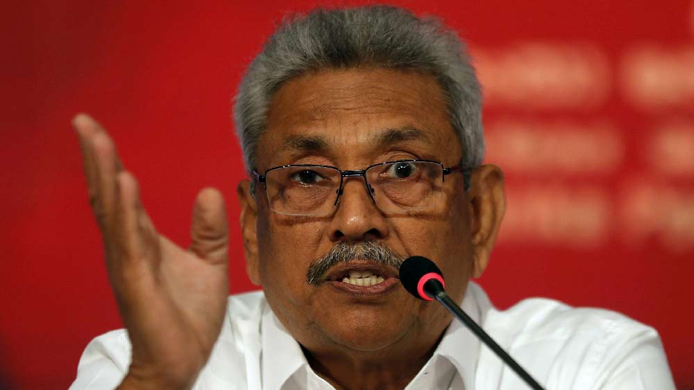 এর সঙ্গে যোগ হয়েছে সরকারের ভ্রান্ত নীতি। রাজাপক্ষে সরকার ২০১৯ সালে দেশে বিভিন্ন করের উপর বড় মাপের ছাড় ঘোষণা করেছিল। ভোটের আগে প্রচারে এই প্রতিশ্রুতি দিয়েছিলেন রাজাপক্ষে। যা কার্যকর করার পর টান পড়ে রাজকোষে।