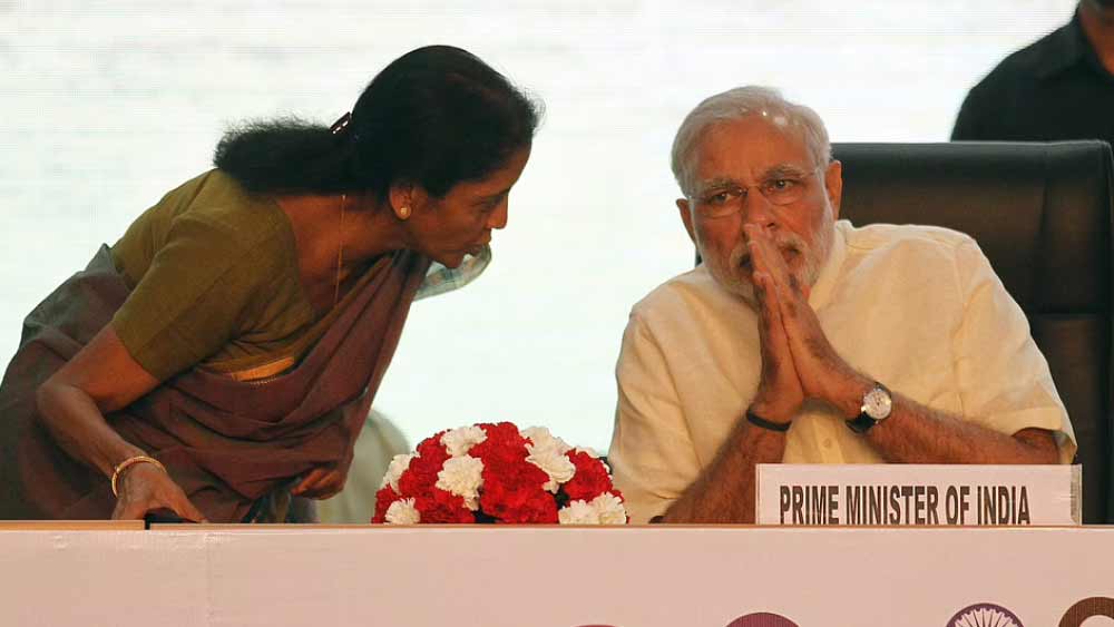 তবে এখনই দুশ্চিন্তা না থাকলেও মনে রাখতে হবে আত্মনির্ভরতাই উন্নয়নশীল দেশকে বাঁচতে সাহায্য করে। আর আত্মনির্ভর হতে গেলে উৎপাদনে গুরুত্ব দিতে হবে। ভারত যদি শ্রীলঙ্কা হতে না চায় তবে আগে পরনির্ভরতায় রাশ টানতে হবে। কমাতে হবে আমদানি। বিদেশ থেকে ঋণগ্রহণও কমাতে হবে। আর বৃদ্ধি করতে হবে বিদেশি মুদ্রার ভান্ডার।