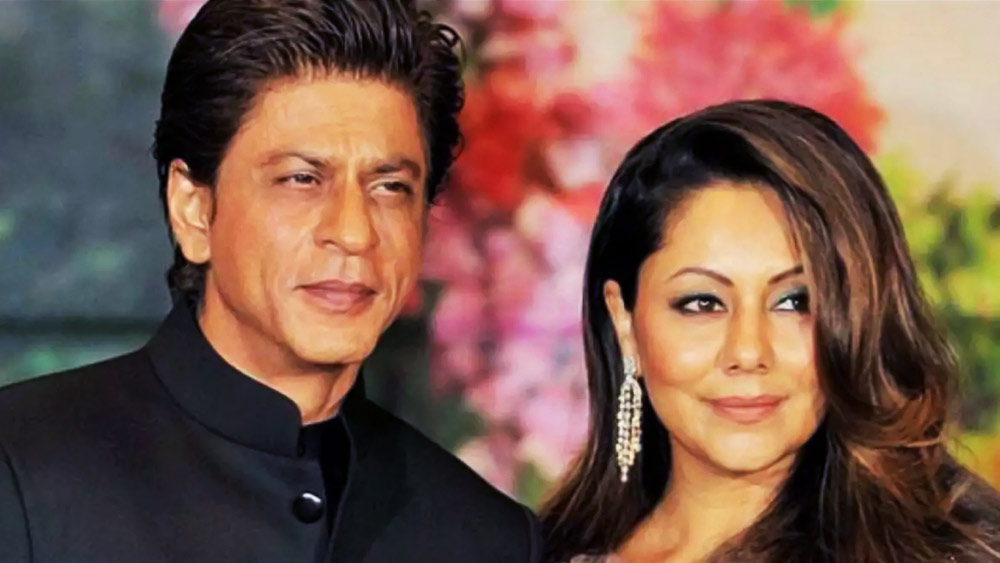 বলিউডের অধিকাংশ তারকা বিদেশে গিয়ে প্রপোজ করলেও ‘কিং খান’ সব কিছুতেই ব্যতিক্রমী। প্রপোজ করবেন বলে আলাদা করে দেশের বাইরে ঘুরতে যাননি শাহরুখ।