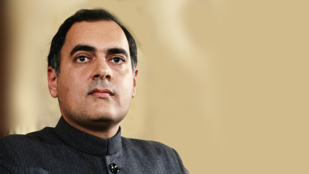 খবর পেয়ে কলকাতা থেকে দিল্লি গিয়ে নিরাপত্তা ও কূটনৈতিক আধিকারিকদের সঙ্গে বৈঠক করেন প্রধানমন্ত্রী রাজীব। সেখানে প্রাথমিক ভাবে এনএসজি কমান্ডোদের মালে পাঠানোর আলোচনা হলেও পরে সেনা অভিযানের সিদ্ধান্ত হয়।