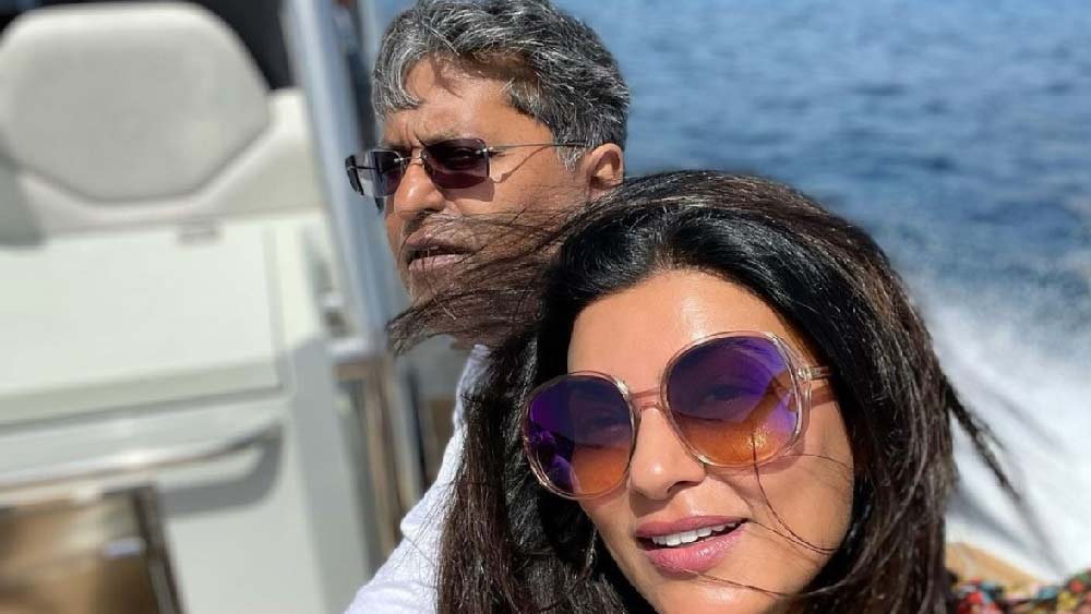 বৃহস্পতিবারই নিজের নতুন জীবনসঙ্গীর কথা ঘোষণা করেছেন তিনি। যা নিয়ে হইচই পড়ে গিয়েছে। তিনি আইপিএলের প্রাক্তন চেয়ারম্যান ললিত মোদী। ব্যক্তিগত জীবনকে আগে কখনও প্রকাশ্যে আনেননি। কিন্তু বৃহস্পতিবার টুইটারে তাঁর নতুন জীবনসঙ্গীকে প্রকাশ্যে এনে সকলকে চমকে দিয়েছেন।