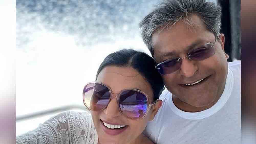 প্রাক্তন মিস ইউনিভার্স সুস্মিতা সেনের সঙ্গে তাঁর প্রণয়ের কথা প্রকাশ্যে এনেছেন টুইটারের মাধ্যমে। সেখানে সুস্মিতা সেনের সঙ্গে ছবি দিয়ে ‘নতুন জীবন’ শুরু করার কথা ঘোষণা করেছেন ললিত। 