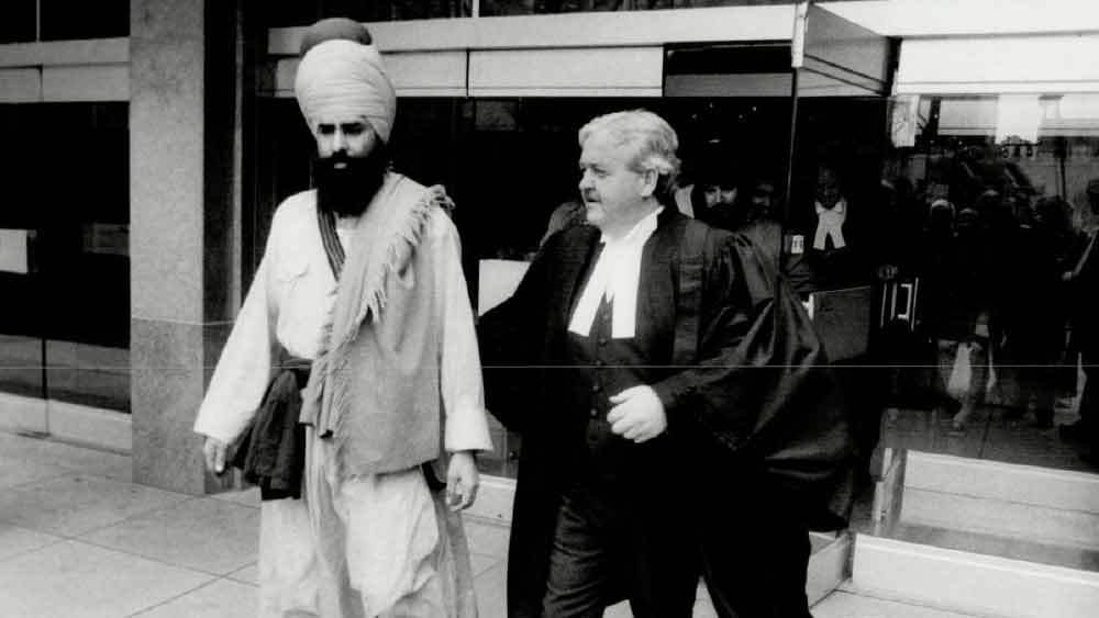 সাল ১৯৮৫। সে বছরের জুনে ওই বিস্ফোরণ-কাণ্ডে সাড়া পড়ে গিয়েছিল দেশ-বিদেশে। ওই কাণ্ডের মূল চক্রী হিসাবে অভিযোগ উঠেছিল তলবিন্দর সিংহ পারমারের বিরুদ্ধে।