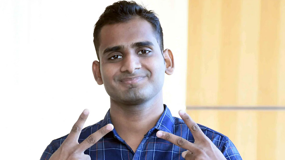 কেবিসি-র বারোতম সংস্করণে অংশগ্রহণ করার জন্য আবেদন করেছিলেন সাহিল। কিন্তু তাঁর শিকে ছেঁড়েনি। তেরোতম সংস্করণে ফের আবেদন করেন এবং নির্বাচিত হন। তার পরই কোটিপতি।