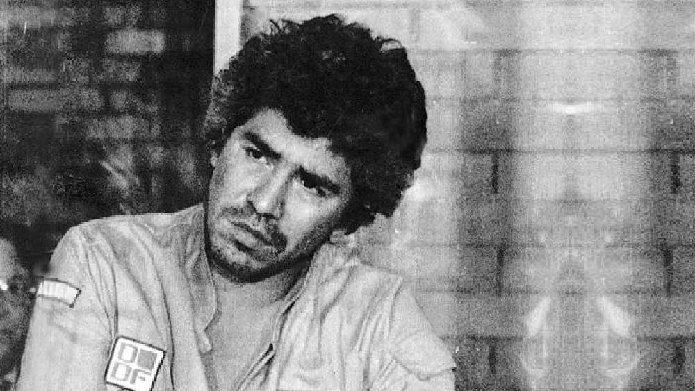  ২৮ বছর জেলের ঘানি টেনেছিলেন। তার পর তাঁর ৪০ বছরের সাজা কমিয়ে মুক্তি দেওয়া হয়েছিল। প্রায় এক দশক বাদে আবারও গ্রেফতার করা হল ‘মাদক-সম্রাট’ নামে পরিচিত রাফায়েল ক্যারো কুইন্টেরোকে। অনেক সময়ই তাঁর সঙ্গে তুলনা টানা হয় কুখ্যাত মাদক-সম্রাট পাবলো এস্কোবারের।