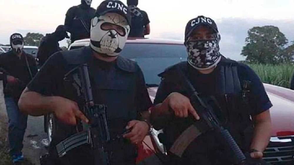 ১৯৮৫ সালে আমেরিকার মাদক দমনকারী এক এজেন্টকে অপহরণ, অত্যাচার ও খুনের অভিযোগ রয়েছে তাঁর বিরুদ্ধে। 