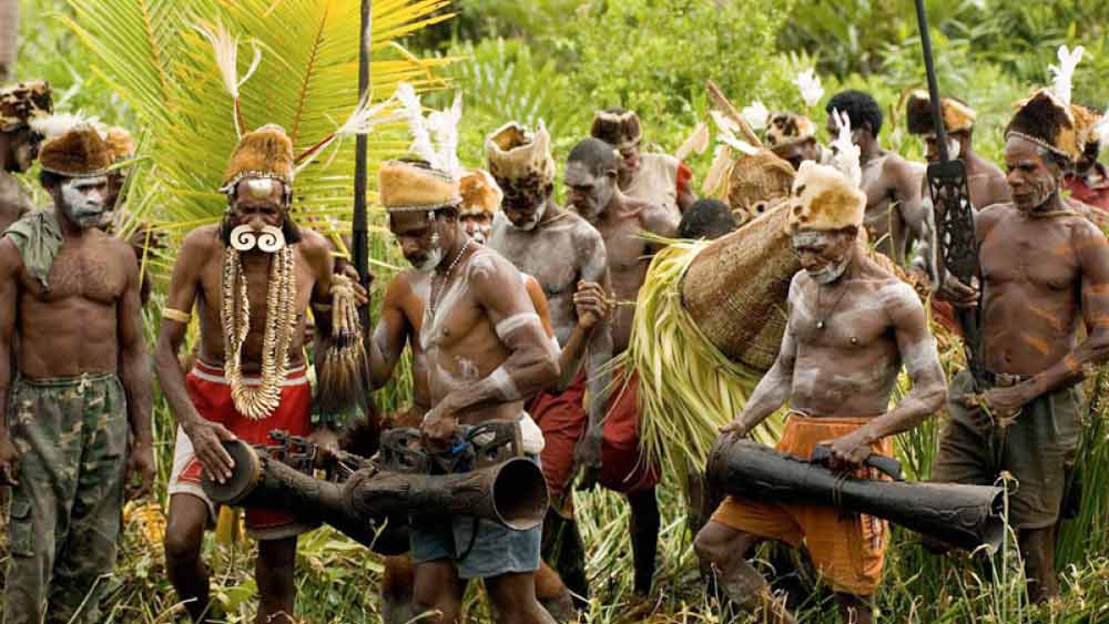 এই উপজাতির যোদ্ধারা নৃশংস ভাবে হামলা চালান শত্রুপক্ষের উপর। হামলা চালিয়ে শত্রুদের হত্যা করে ফেলেন তাঁরা।