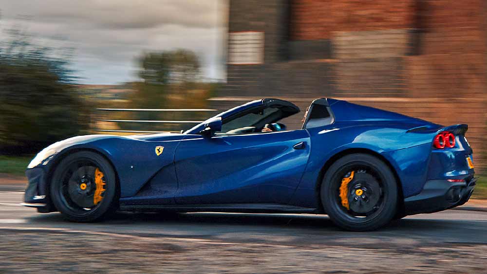 আরও একটি ফেরারি রয়েছে ললিতের। সেটি হল ৮১২ জিটিএস মডেল। কিন্তু এই গাড়িটি ললিত চালান না। গত বছরে ছেলে রুচিরের জন্মদিনে কালো রঙের এই মডেলটি কিনেছেন ললিত। ‘কারদেখো’র ওয়েবসাইট অনুযায়ী, ভারতে এই গাড়ির এক্স-শোরুম দাম পৌনে ছ’কোটি টাকা।