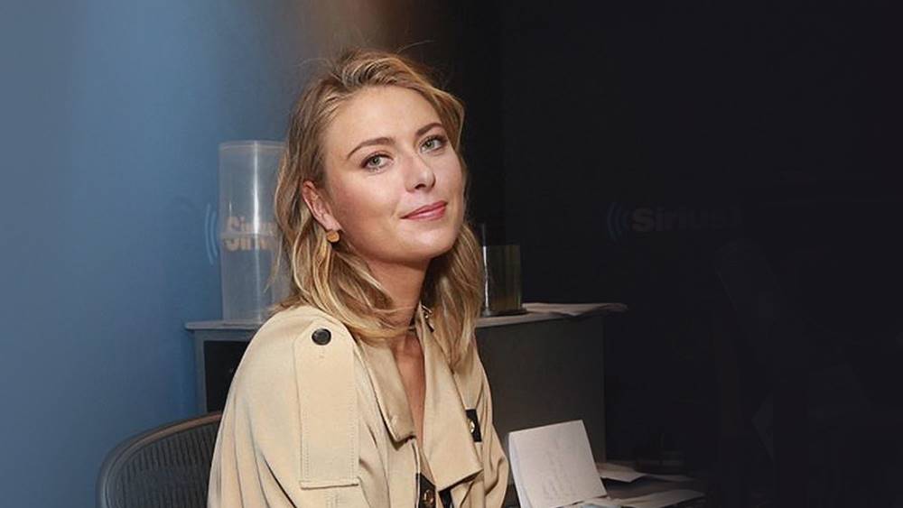 ভুজাকিকের সঙ্গে শারাপোভার বাগদানও সম্পন্ন হয়। ২০১২ সালে আবারও বিচ্ছেদের খবর দেন তিনি। 