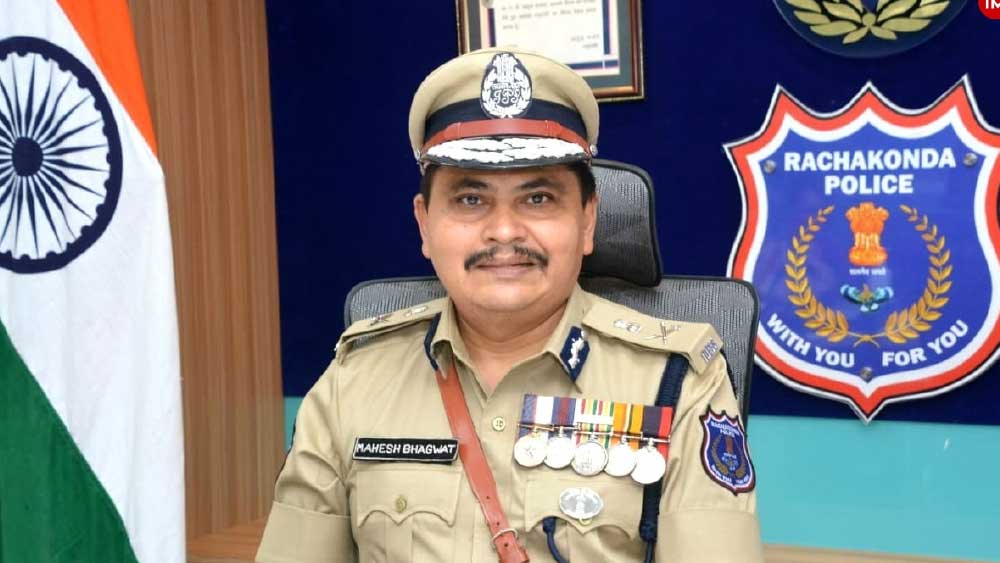 সম্প্রতি প্রকাশ হয়েছে, ২০২১ সালের ইন্ডিয়ান ফরেস্ট সার্ভিস (আইএফএস)-এর ফলাফল। তার পরই একের পর এক ফোন পাচ্ছেন ভগবত।