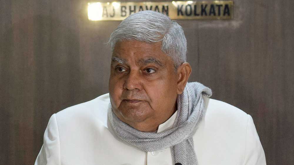 সংসদের ৭৮০টি আসনের মধ্যে শুধুমাত্র বিজেপির সাংসদ রয়েছেন ৩৯৪ জন। ফলে ইলেক্টোরাল কলেজের ভোটে নয়াদিল্লির মৌলানা আজাদ রোডে উপরাষ্ট্রপতির সচিবালয়ে ধনখড়ের প্রবেশ প্রায় অনিবার্য বলেই মনে করছেন অনেকে।