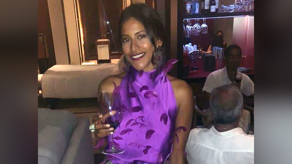 আমেরিকার বস্টনের ব্র্যান্ডিস ইউনিভার্সিটি থেকে স্নাতক হন আলিয়া। তার পর লন্ডনের ইঞ্চব্লাড স্কুল অব ডিজাইন থেকে অন্দরসজ্জার স্থাপত্য নিয়ে স্নাতকোত্তর করেন।