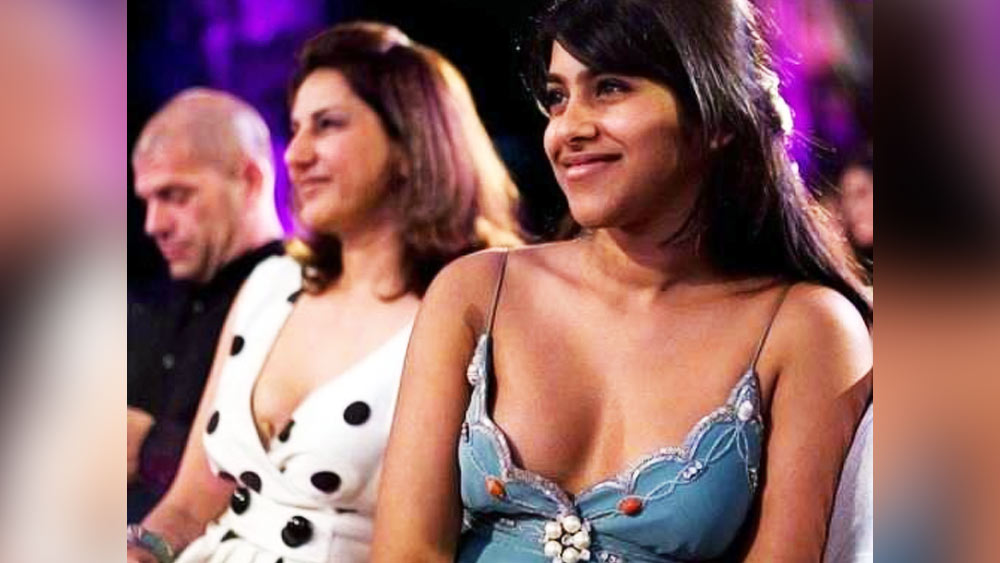 নিজের ব্যবসা শুরু করার আগে লন্ডনে ডিজাইন হস লিবার্টি নামে একটি সংস্থায় দু’বছর কাজ করেন আলিয়া।