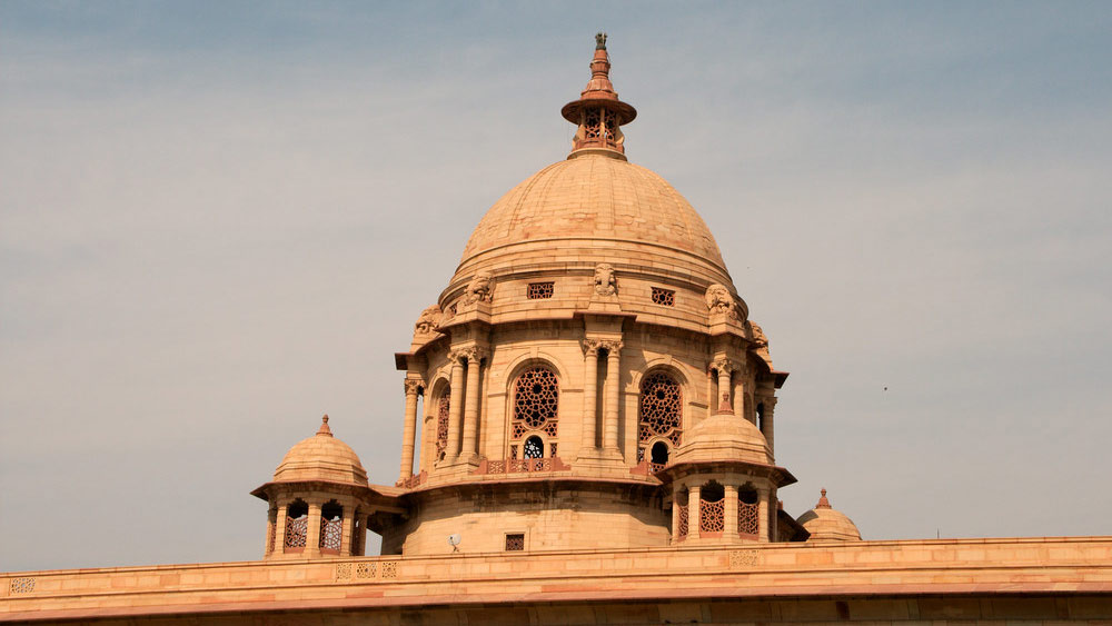  সেই সময়ে উপরাষ্ট্রপতি তথা রাজ্যসভার চেয়ারম্যানের বেতন ১ লাখ ২৫ হাজার টাকা থেকে বেড়ে হয় মাসিক ৪ লাখ টাকা। রাষ্ট্রপতির বেতন ১ লাখ ৫০ হাজার টাকা থেকে হয় মাসিক ৫ লাখ টাকা।