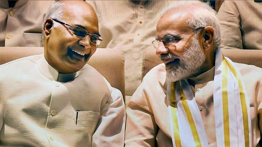 রাজ্যপালদেরও যাবতীয় খরচ দেওয়া হয় সরকারি কোষাগার থেকে। তবে উপরাষ্ট্রপতি দিল্লিতে অনেক বড় বাংলো যেমন পান, তেমন অফিস চালানোর খরচও অনেকটাই বেশি হয়। আর উপরাষ্ট্রপতি অবসরের পরে মাসে ২ লাখ টাকা করে পেনশন পান।