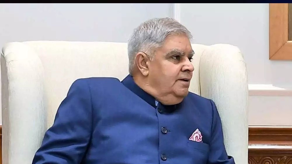 বর্তমান উপরাষ্ট্রপতি বেঙ্কাইয়া নায়ডুর কার্যকালের মেয়াদ শেষ হচ্ছে আগামী ১০ অগস্ট। তার আগেই উপরাষ্ট্রপতি পদে মনোনয়নপত্র জমা দেওয়ার প্রক্রিয়া শুরু হবে। তার শেষ দিন আগামী ১৯ জুলাই। এবং এই পদে নির্বাচন হবে আগামী ৬ অগস্ট। সে দিনই দেশের ১৬তম উপরাষ্ট্রপতির নাম ঘোষিত হবে।