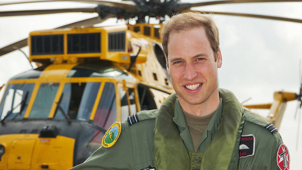 ইয়র্কশায়ারের শিল্পপতি বেন স্টোনহাউসের সৌজন্যে এই ভোলবদল। আবর্জনার গাদায় পড়েছিল তিনটি কপ্টার, যার মধ্যে দু’টি চালাতেন উইলিয়াম। সেগুলোকেই তুলে এনে নতুন রূপ দিলেন বেন।