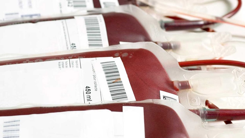 এমনকি, ছেলেকে রক্তের জোগান দিতে ব্লাড ব্যাঙ্ক থেকে রক্ত কিনেও আনতেন তাঁর বাবা। চিকিৎসকদের দাবি, ওই ব্যক্তি বহু বছর ধরেই মানসিক অবসাদে ভুগছিলেন।