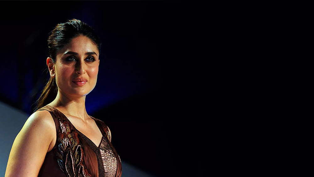 করিনার কথাবার্তায় কোথাও যেন দক্ষিণী ইন্ডাস্ট্রির প্রতি অনীহা নজরে পড়ে। করিনার এমন মন্তব্যে সুরিয়ার অনুরাগীরা তাঁর উপর বেজায় রেগে যান।