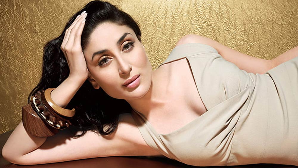 এত বছর দক্ষিণী সিনেমাজগতের প্রতি আগ্রহ না থাকায় নিজেকে দূরে সরিয়ে রেখেছিলেন অভিনেত্রী। কিন্তু নবাব-পুত্রবধূর এই আমূল পরিবর্তন কেন?