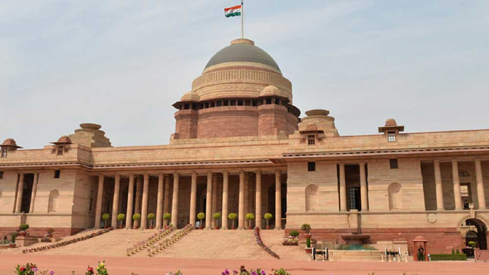 বিধায়কদের সম্মিলিত ভোটমূল্য ৫ লক্ষ ৪৯ হাজার ৪৭৪। সাংসদদের সম্মিলিত ভোটমূল্য সেটা ধরে নিয়ে ওই সংখ্যাকে মোট সাংসদ সংখ্যা (৭৭৬) দিয়ে ভাগ করা হয়। ভাগফলকে নিকটবর্তী পূর্ণ সংখ্যায় নিয়ে গেলে প্রত্যেক সাংসদের ভোটমূল্য দাঁড়ায় ৭০৮।