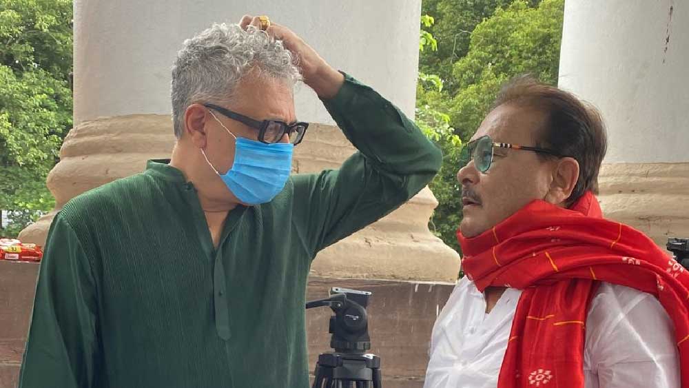 সংসদ চত্বরে ডেরক-মদন আলোচনা। 