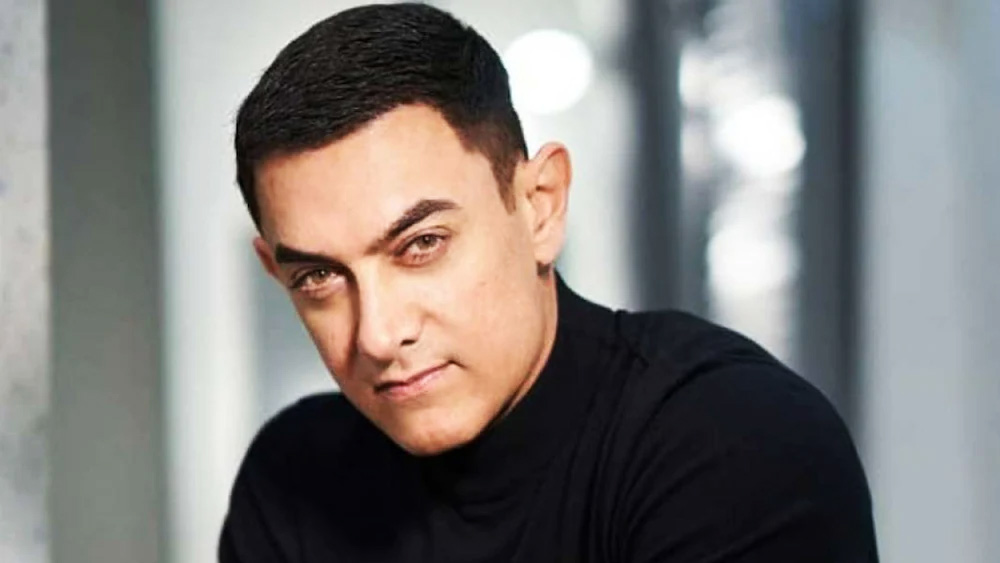 আমির পরিচালককে জানিয়েছিলেন, ‘বাজি’ ছবির কাজ শেষ হলেই তিনি আদিত্যের সঙ্গে কাজ শুরু করবেন। ছবির গল্পও খুব পছন্দ হয়েছিল আমিরের। ‘রাজ’ চরিত্রে অভিনয় করার জন্য ভীষণ আগ্রহী ছিলেন তিনি।