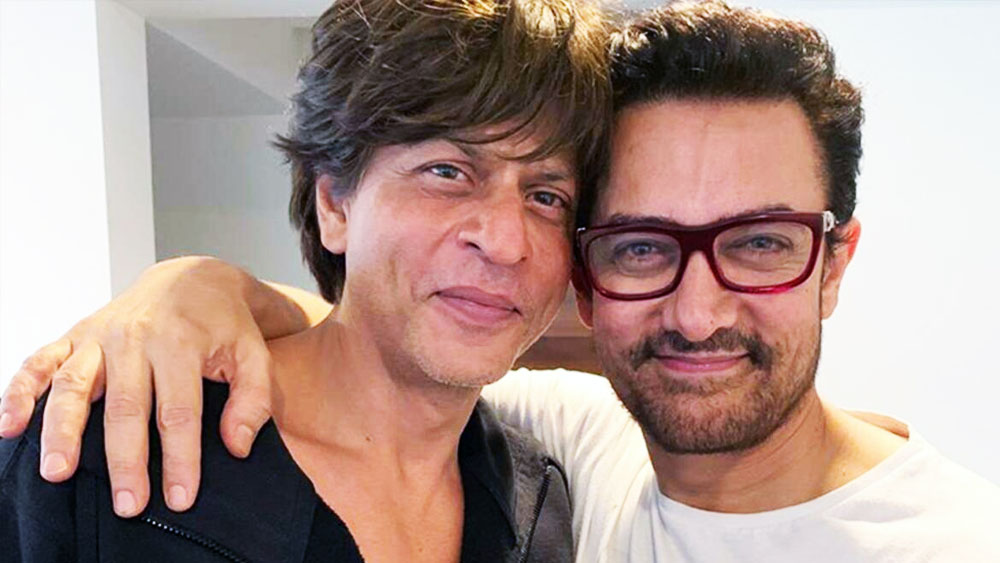 শাহরুখ এই তিনটি ছবিতেই তাঁর অভিনয় দক্ষতার মাধ্যমে দর্শকদের মন কেড়ে নিয়েছিলেন। তবে, এই ছবিগুলিতে অভিনয় করার সুযোগ পেয়েও যে আমির ছেড়ে দিয়েছিলেন, তা নিয়ে অভিনেতাকে কখনও আফসোস করতে দেখা যায়নি। বরং নিজের কাজে মনোনিবেশ করে বলিউডের ‘পারফেকশনিস্ট’ হয়ে উঠেছেন আমির। বর্তমানে শাহরুখ ও আমির— দুই ‘খান’ই টিনসেল নগরীর দুই নক্ষত্র।