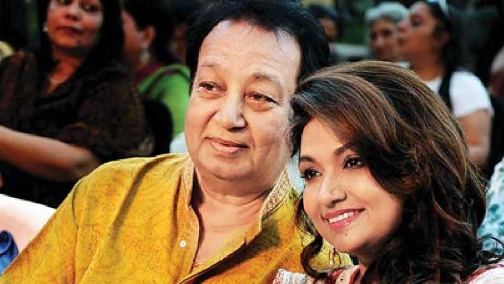 মিতালির জন্ম বাংলাদেশের ময়মনসিংহে। ছোট থেকেই গানের প্রতি ছিল তাঁর টান। ছোট থেকে উচ্চাঙ্গসঙ্গীতে তালিম নেন। সঙ্গীতই একে অপরের কাছে এনে দেয় মিতালি-ভূপিন্দরকে।