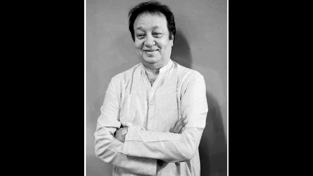 দু’জনের গলার রবীন্দ্রনাথের গানের উপর অ্যালবাম বেশ জনপ্রিয় হয়। এক সঙ্গীত পরিচালক ভূপিন্দর সম্পর্কে বলেছিলেন, যে হেতু উনি গিটার বাজাতে পারদর্শী, তাই খুব সহজে গান তুলে নিতে   পারতেন। ভাষা তাঁর কাছে কোনও সমস্যার ছিল না।