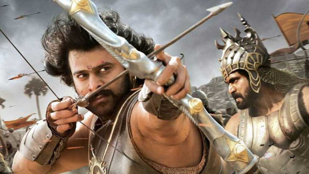 বাহুবলী ও অবন্তিকা দু’জনকেই একটি নাচের দৃশ্যে অভিনয় করতে দেখা যায়। গল্প অনুযায়ী, তাঁদের দু’জনের হাতে একই ধরনের উল্কি রয়েছে, তবে তার নকশা অসম্পূর্ণ। এক মাত্র দুই হাত জোড়া করলেই নকশাটি সম্পূর্ণ হবে।