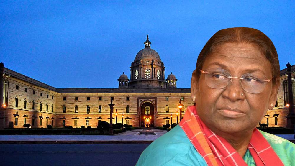 ভারতের ১৫তম রাষ্ট্রপতি হিসাবে নির্বাচিত হলেন দ্রৌপদী মুর্মু। তিনিই ভারতের প্রথম আদিবাসী রাষ্ট্রপতি হবেন।