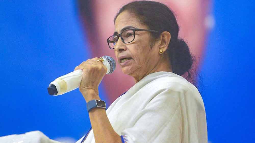 ওই ঘটনার ব্যাপক রাজনৈতিক প্রভাব তৈরি হয় রাজ্যে। মমতা হয়ে ওঠেন বাম সরকারের বিরুদ্ধে লড়াইয়ের প্রধান মুখ। পরের বছর থেকেই তাঁর উদ্যোগে শুরু হয় ‘শহিদ দিবস’ পালন। ১৯৯৮ সালে কংগ্রেস ছেড়ে তৃণমূল তৈরি করেন মমতা। তৃণমূলের অন্যতম প্রধান কর্মসূচি হয়ে ওঠে ২১ জুলাই পালন।