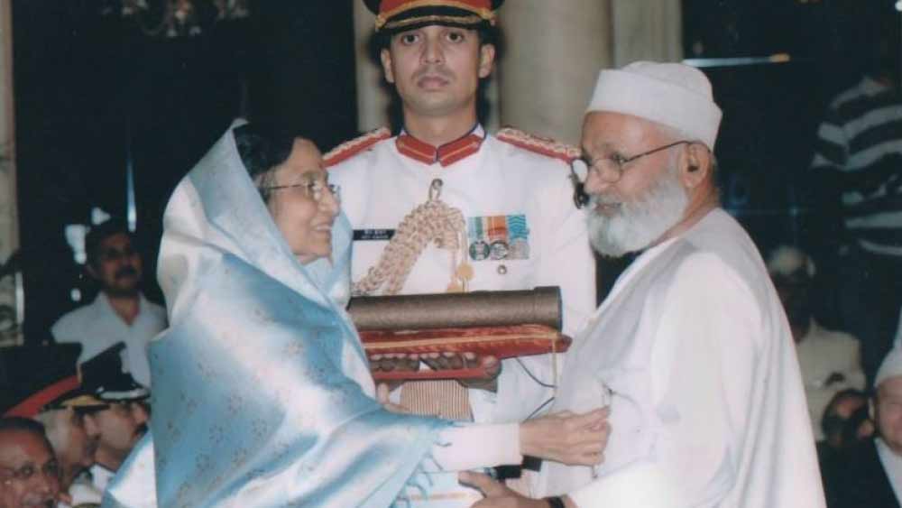 দ্বিস্তর শাঁসযুক্ত ‘আনারকালি’ আম-ও উৎপাদন করেছেন কলিমউল্লাহ। সেই আমের দু’টি স্তরের স্বাদ এবং গন্ধ আলাদা।