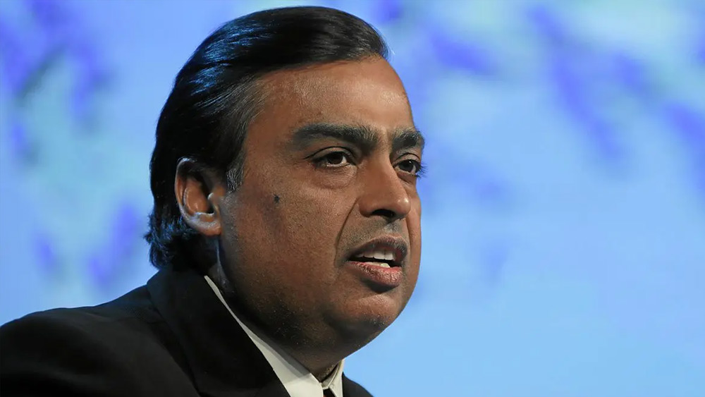 ফ্যান্টম ইডব্লিউবি থেকে শুরু করে রোলস রয়েস— সংগ্রহে মোট ১৬৮ ধরনের বিলাসবহুল গাড়ি কিনেছেন মুকেশ অম্বানী। এর মধ্যে দু’টি টেসলা গাড়ি রয়েছে তাঁর। টেসলা মডেল এস গাড়িটি সংগ্রহে রেখেছেন তিনি। তবে, এই গাড়ি দু’টি রিলায়্যান্স সংস্থার নামে রেজিস্টার করা হয়েছে।   