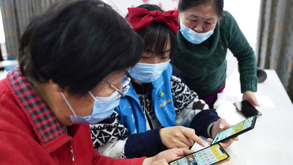 বৃদ্ধদের সেবা করে কয়েন জমানো এক ব্যক্তির বয়স ষাট বছর অতিক্রম করলেই জমানো কয়েন খরচ করতে পারেন। এই জমানো মূল্য খরচ করা যেতে পারে দু’টি উপায়ে।