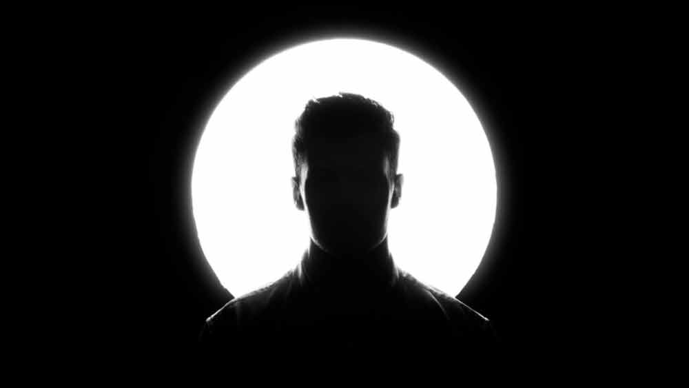 সেই সময়ের কিছু প্রতিবেদন অনুযায়ী, এই হত্যাকাণ্ডের সঙ্গে না কি অপরাধ-জগতের যোগ থাকলেও থাকতে পারে। আর তা নিছকই জল্পনা ছিল না। এর পিছনে ছিল নির্দিষ্ট কিছু তথ্য।