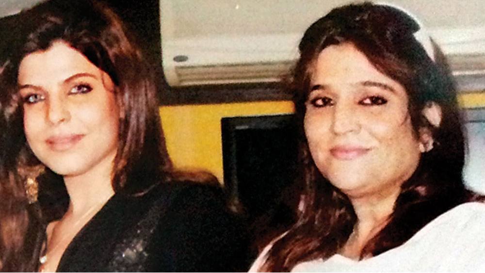 পারভেজ পুলিশকে জানিয়েছিলেন, দ্বিতীয় স্বামী আসিফ শেখের সঙ্গে সেলিনার ঘনিষ্ঠতা তাঁর অপছন্দ ছিল। তবে সম্পত্তির লোভেই এই হত্যাকাণ্ড হয়েছে, সেই সম্ভাবনা একেবারে উড়িয়ে দেয়নি পুলিশ। পরে এই ঘটনায় সম্পত্তি হাতানোর কারণকেও খুনের অন্যতম কারণ হিসেবে ধরে নেয় পুলিশ।