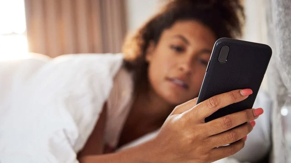 এই কয়েকটি সহজ পদ্ধতি মেনে খুব সহজেই আপনি অযাচিত এবং জীবনে বিরক্তির উদ্রেক আনে এমন ভুয়ো ফোন নম্বরগুলি থেকে মুক্তি পেতে পারেন।